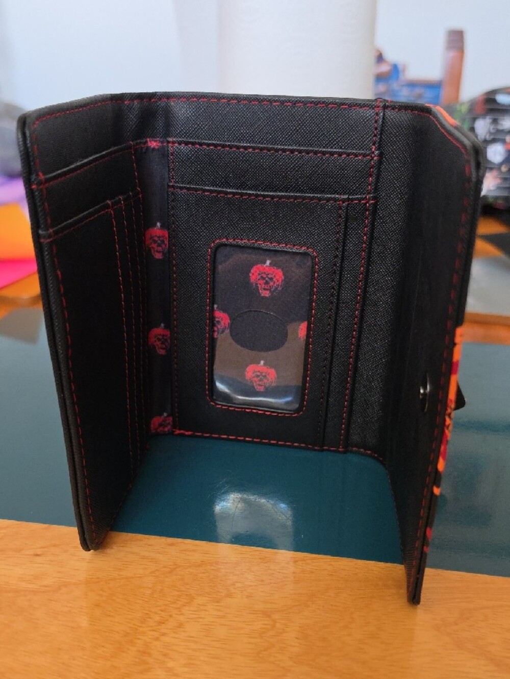 Loungefly  Black and Red Wallet - Halloween Michael Myers Design Brand New - Picture 5 of 10